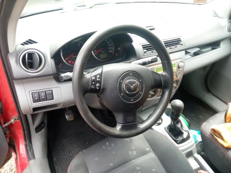 Mazda 2, снимка 2 - Автомобили и джипове - 47021756