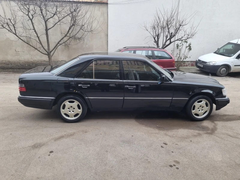 Mercedes-Benz 124 E300 4matic , снимка 5 - Автомобили и джипове - 49386407