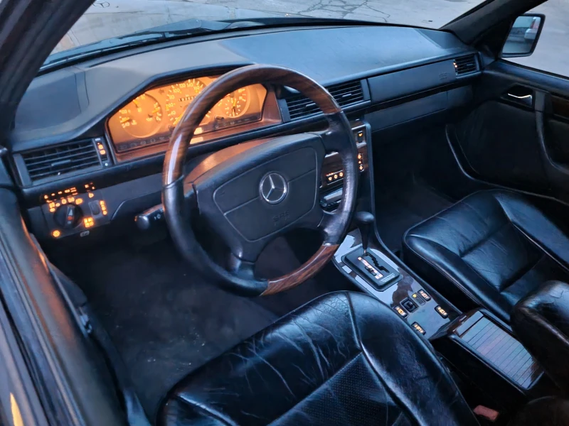 Mercedes-Benz 124 E300 4matic , снимка 12 - Автомобили и джипове - 49386407