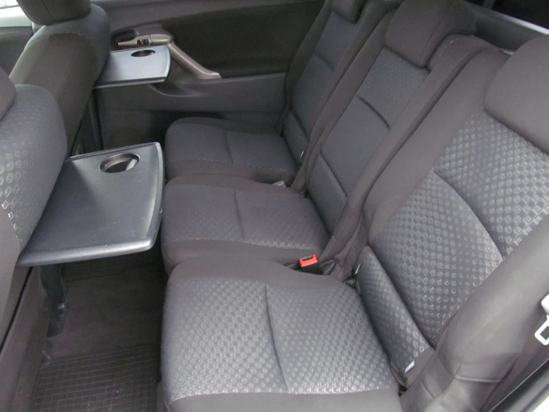 Toyota Verso 2.0D4D/6+ 1, снимка 13 - Автомобили и джипове - 49761531