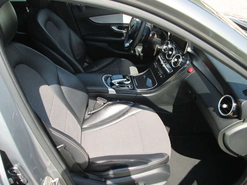 Mercedes-Benz C 250 AMG pack напълно обслуже, снимка 16 - Автомобили и джипове - 50821492
