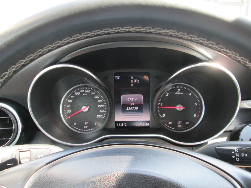Mercedes-Benz C 250 AMG pack напълно обслуже, снимка 11 - Автомобили и джипове - 50821492