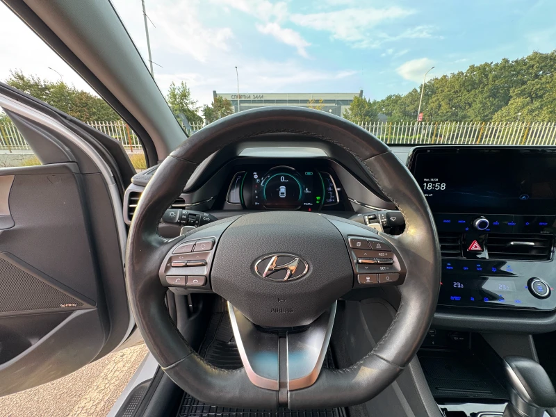Hyundai Ioniq, снимка 11 - Автомобили и джипове - 51992651