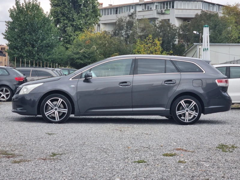 Toyota Avensis 2.2, D-CAT, EURO5, AВТОМАТИК, снимка 8 - Автомобили и джипове - 52051415