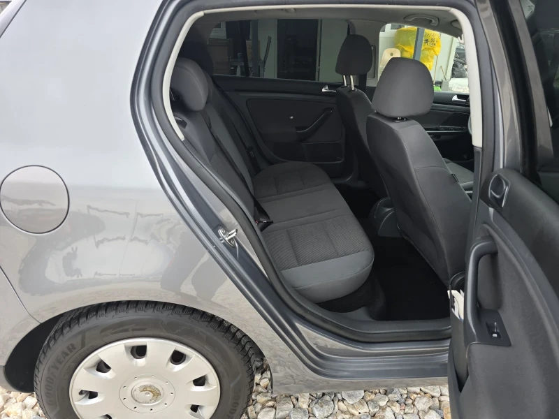 VW Golf 1.9TDi/105КС., снимка 12 - Автомобили и джипове - 53125877