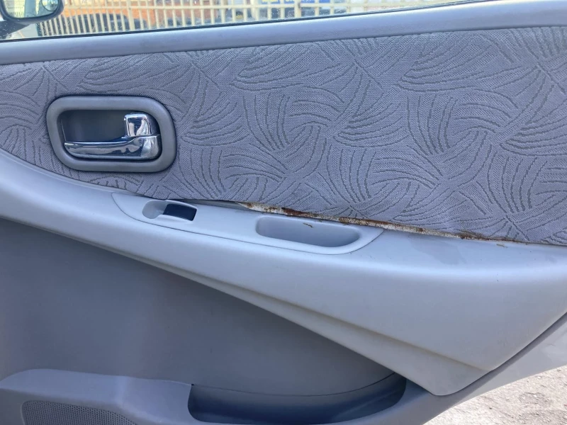 Nissan Almera tino 2.2d 112кс, снимка 9 - Автомобили и джипове - 53139933