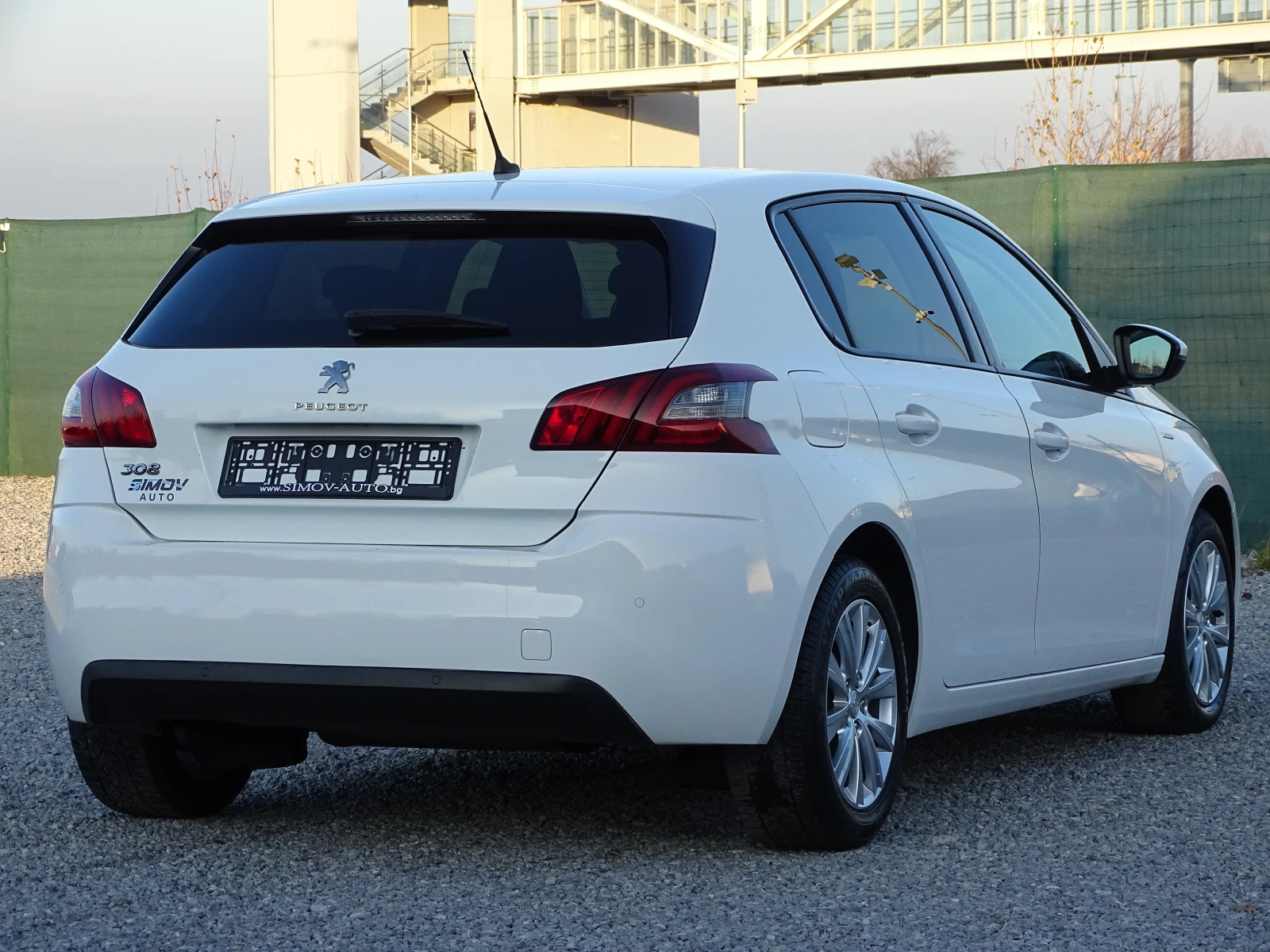 Peugeot 308 1.2i STYLE НАВИГАЦИЯ APPLE CAR PLAY ANDROID AUTO - изображение 2