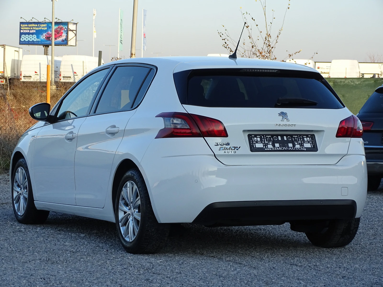 Peugeot 308 1.2i STYLE НАВИГАЦИЯ APPLE CAR PLAY ANDROID AUTO - изображение 4