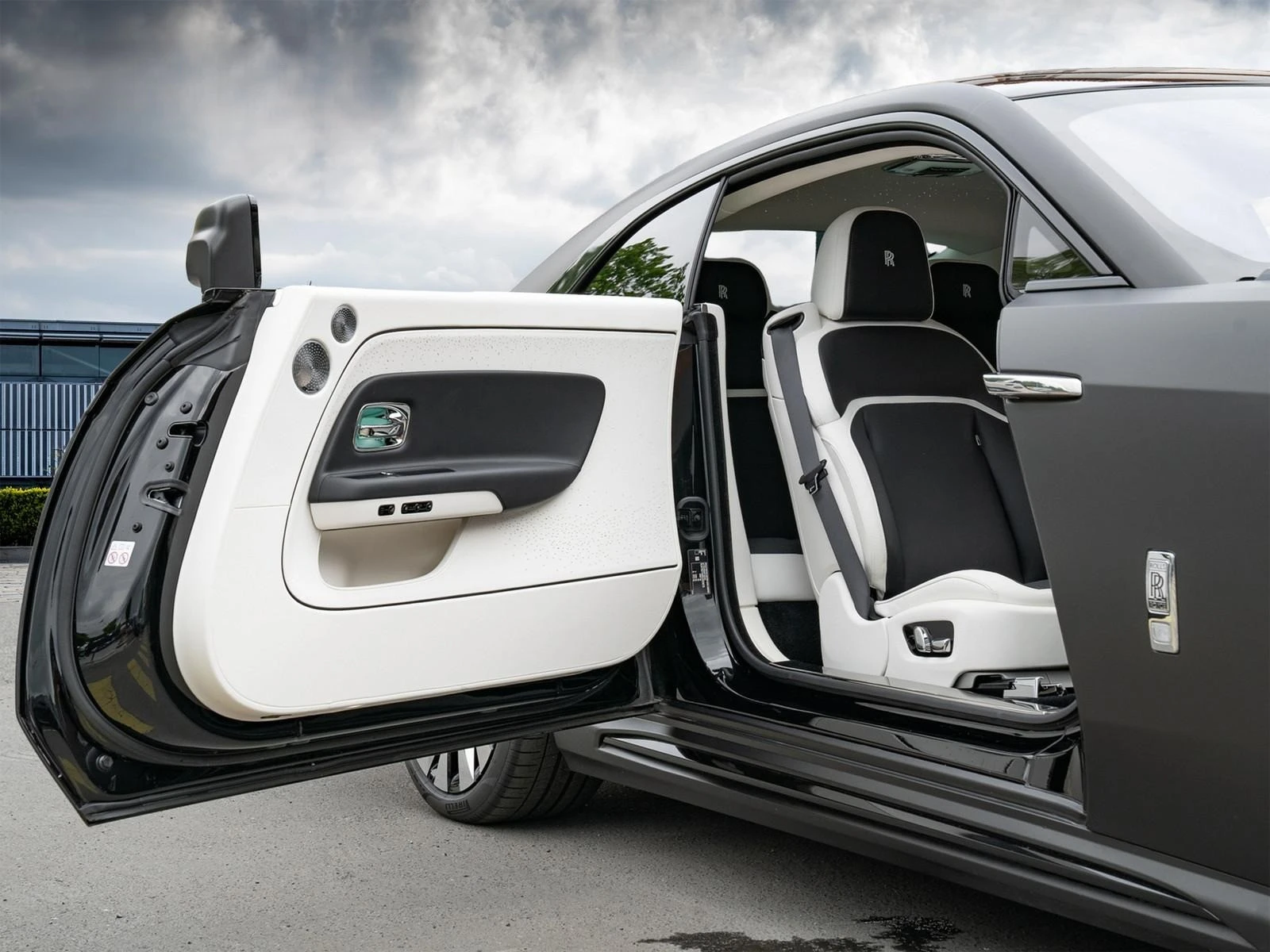 Rolls-Royce Spectre BESPOKE SHOOTING STAR HEAD UP - изображение 7