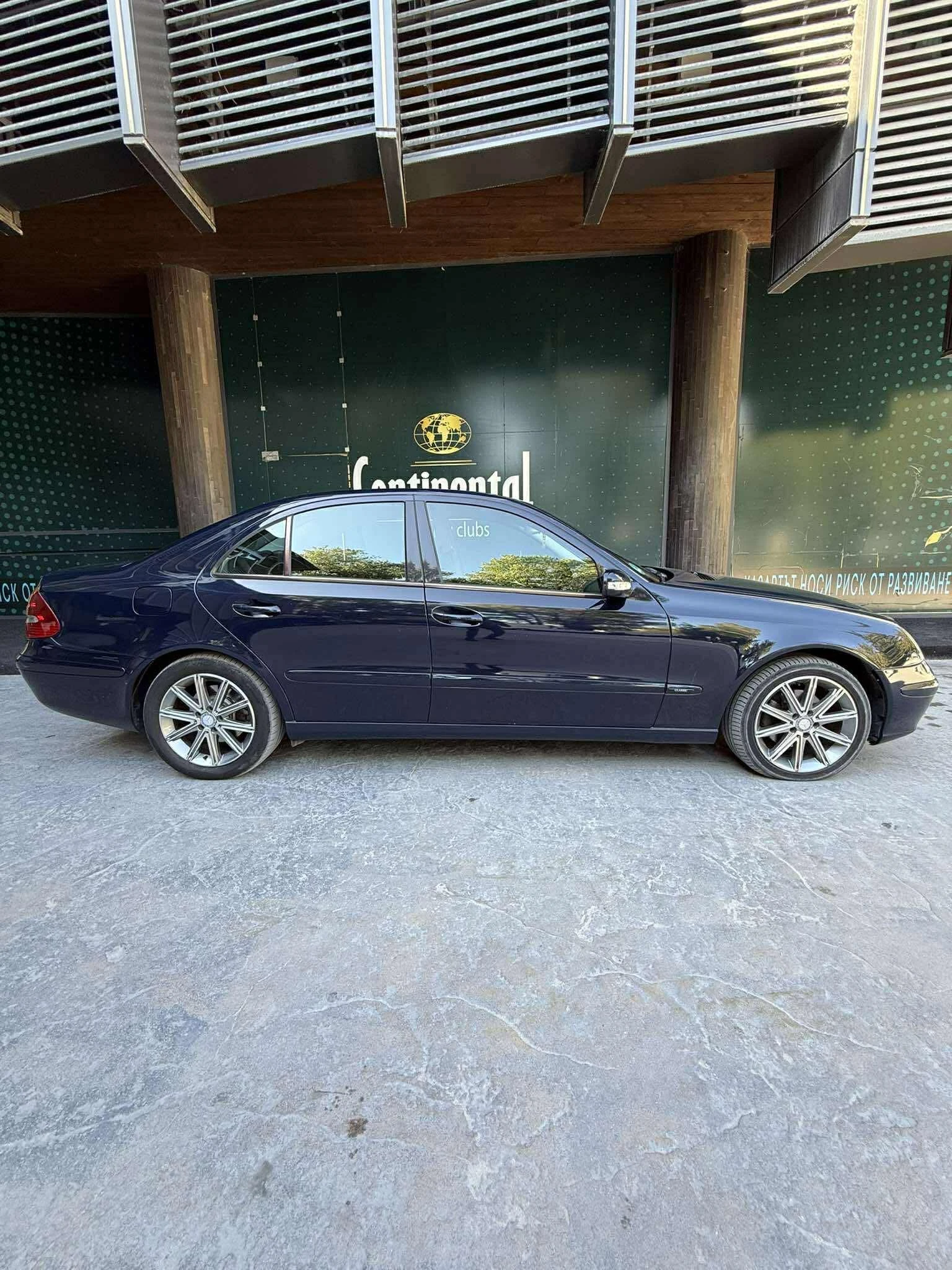 Mercedes-Benz E 200  - изображение 3