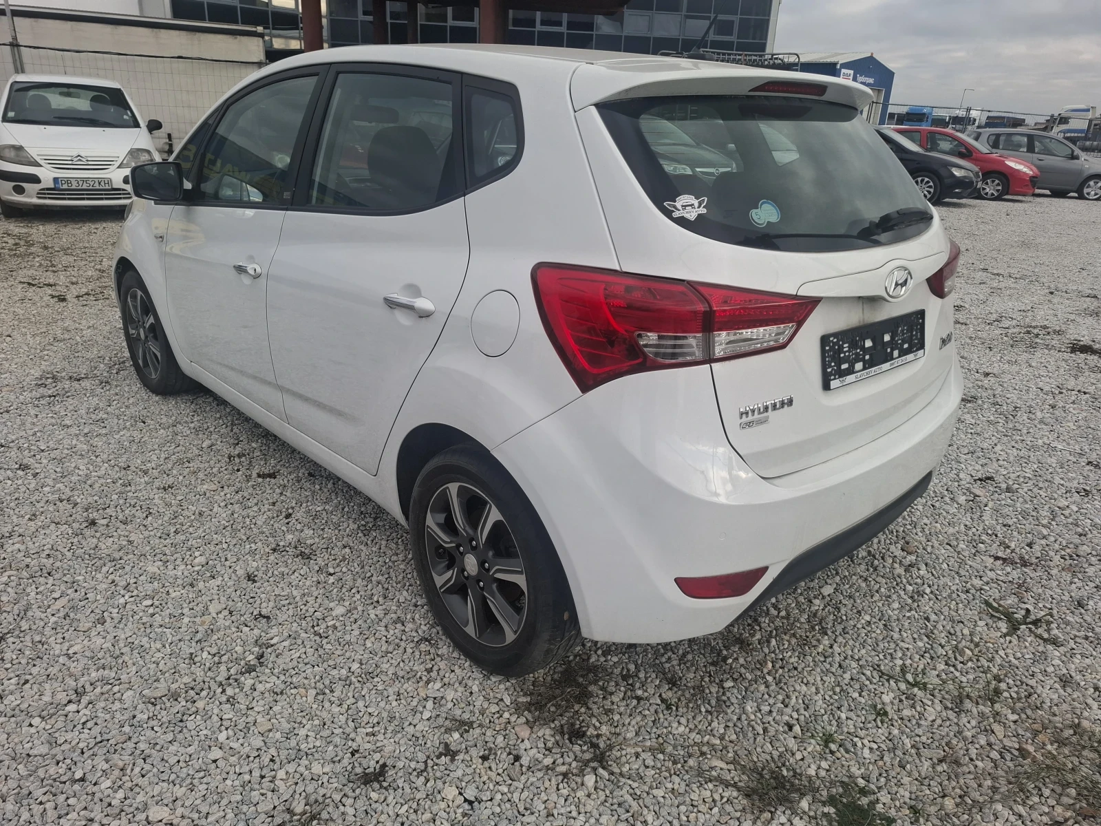 Hyundai Ix20, снимка 3 - Автомобили и джипове - 53885637