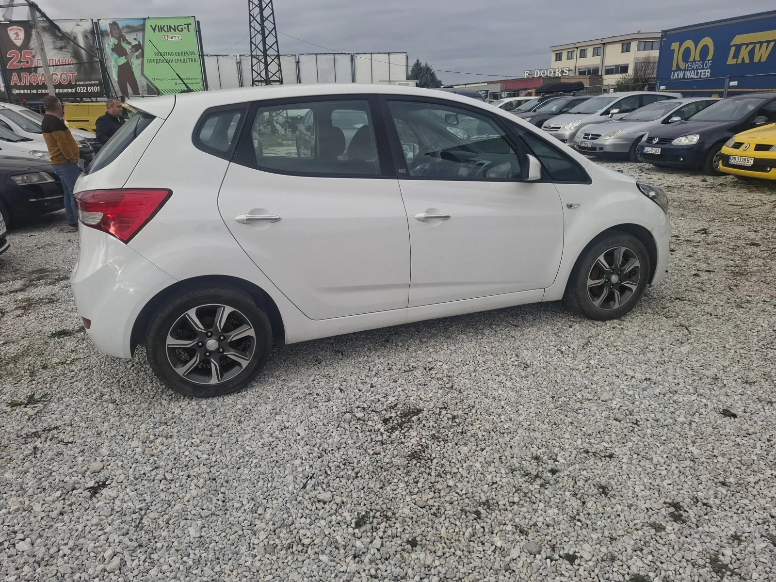 Hyundai Ix20, снимка 6 - Автомобили и джипове - 53885637