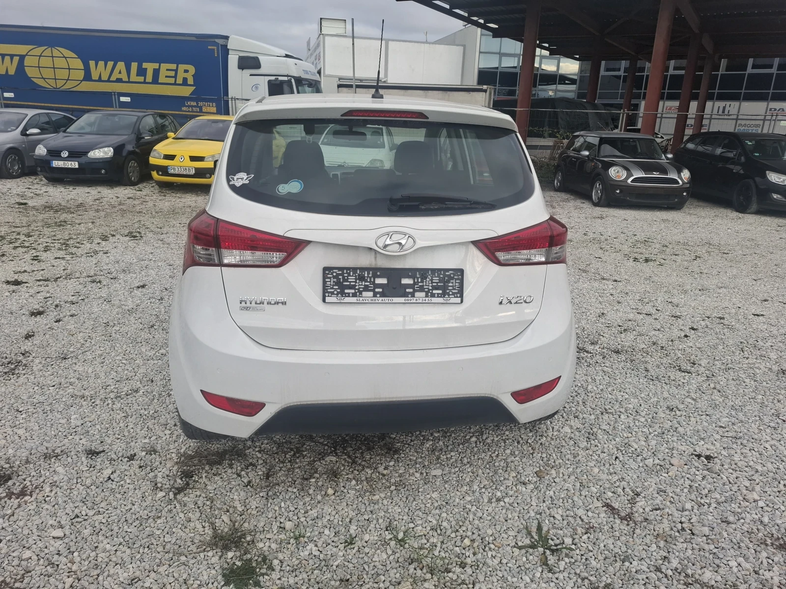 Hyundai Ix20, снимка 4 - Автомобили и джипове - 53885637