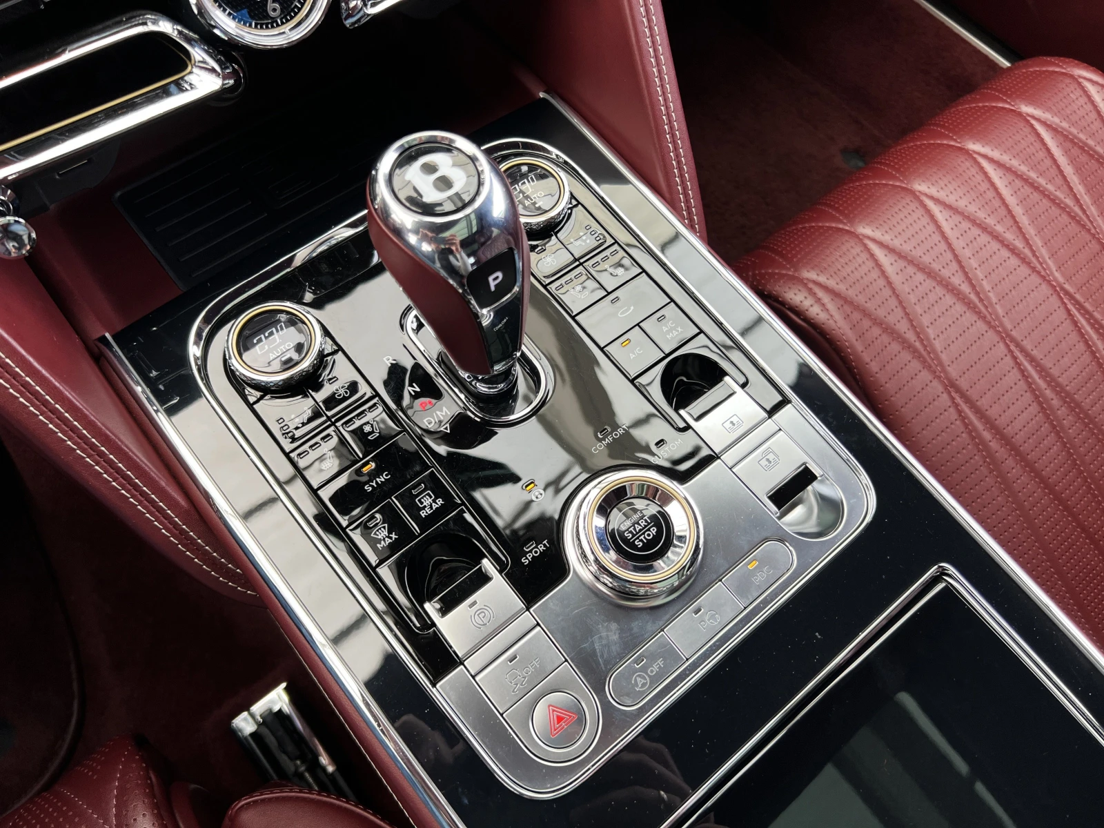 Bentley Flying Spur SPEED W12/FIRST EDITION/NAIM/PANO/HEAD UP/360/, снимка 12 - Автомобили и джипове - 53986581