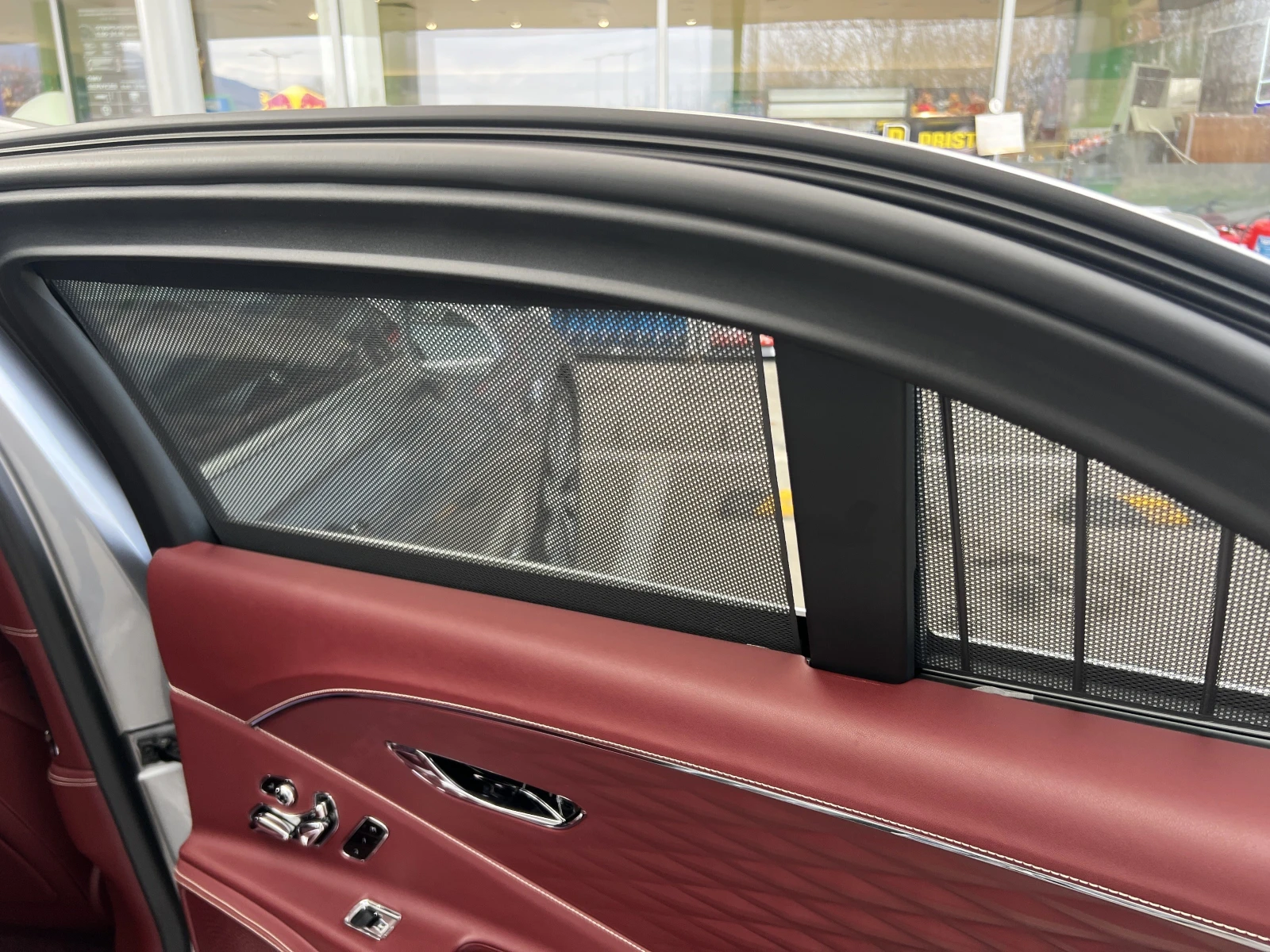 Bentley Flying Spur SPEED W12/FIRST EDITION/NAIM/PANO/HEAD UP/360/, снимка 13 - Автомобили и джипове - 53986581