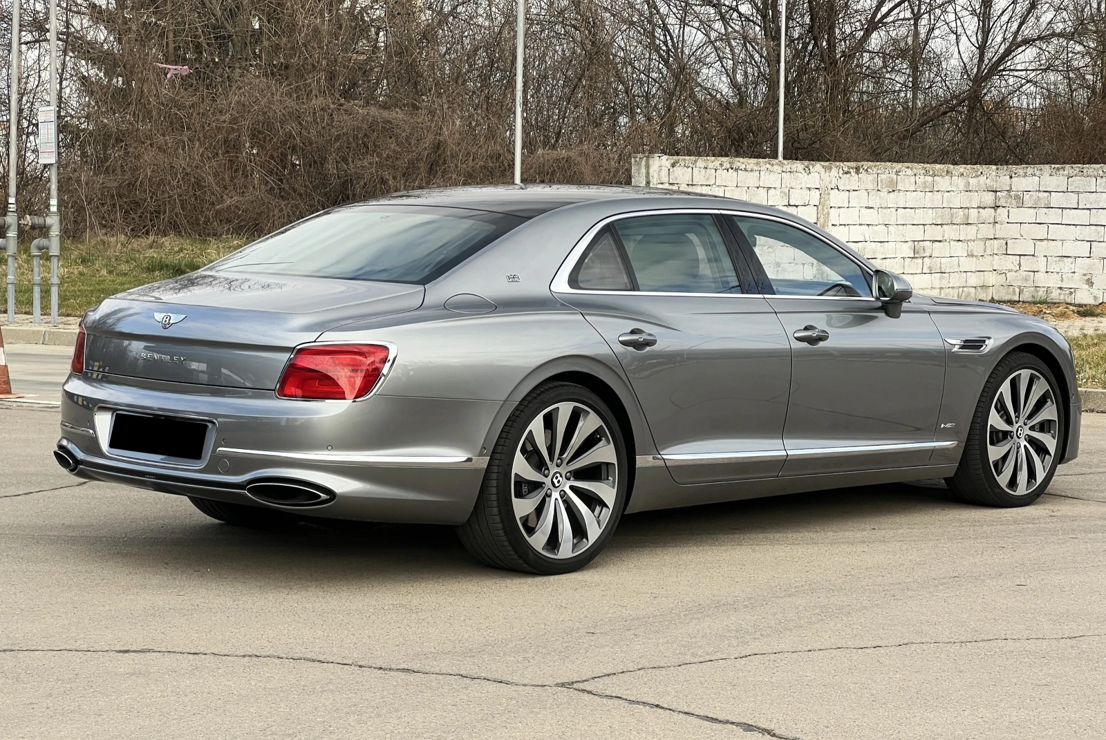 Bentley Flying Spur SPEED W12/FIRST EDITION/NAIM/PANO/HEAD UP/360/, снимка 6 - Автомобили и джипове - 53986581