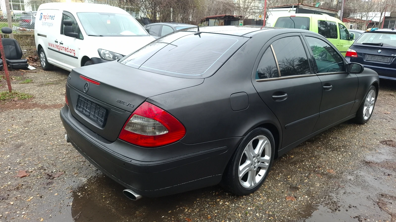 Mercedes-Benz E 320 204кс/Автоматик /Нави/Авангард, снимка 6 - Автомобили и джипове - 54027374