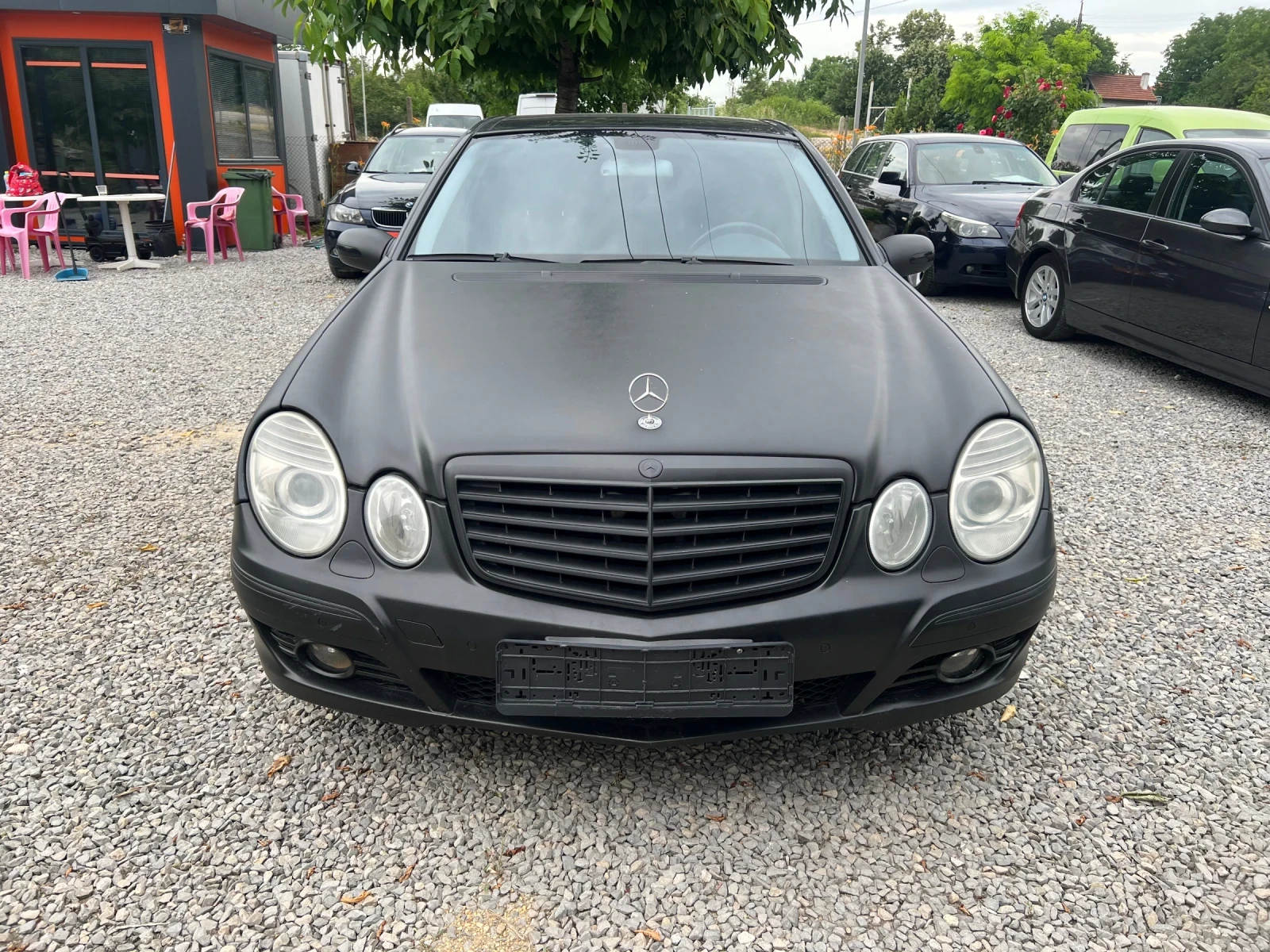 Mercedes-Benz E 320 204кс/Автоматик /Нави/Авангард, снимка 2 - Автомобили и джипове - 54027374