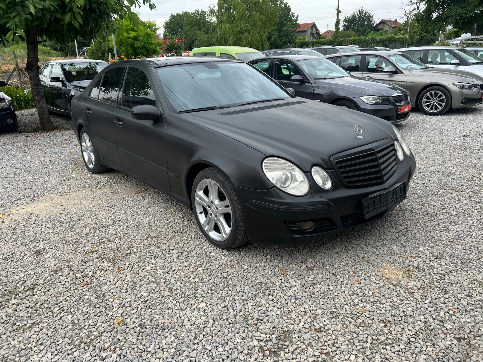 Mercedes-Benz E 320 204кс/Автоматик /Нави/Авангард, снимка 3 - Автомобили и джипове - 54027374