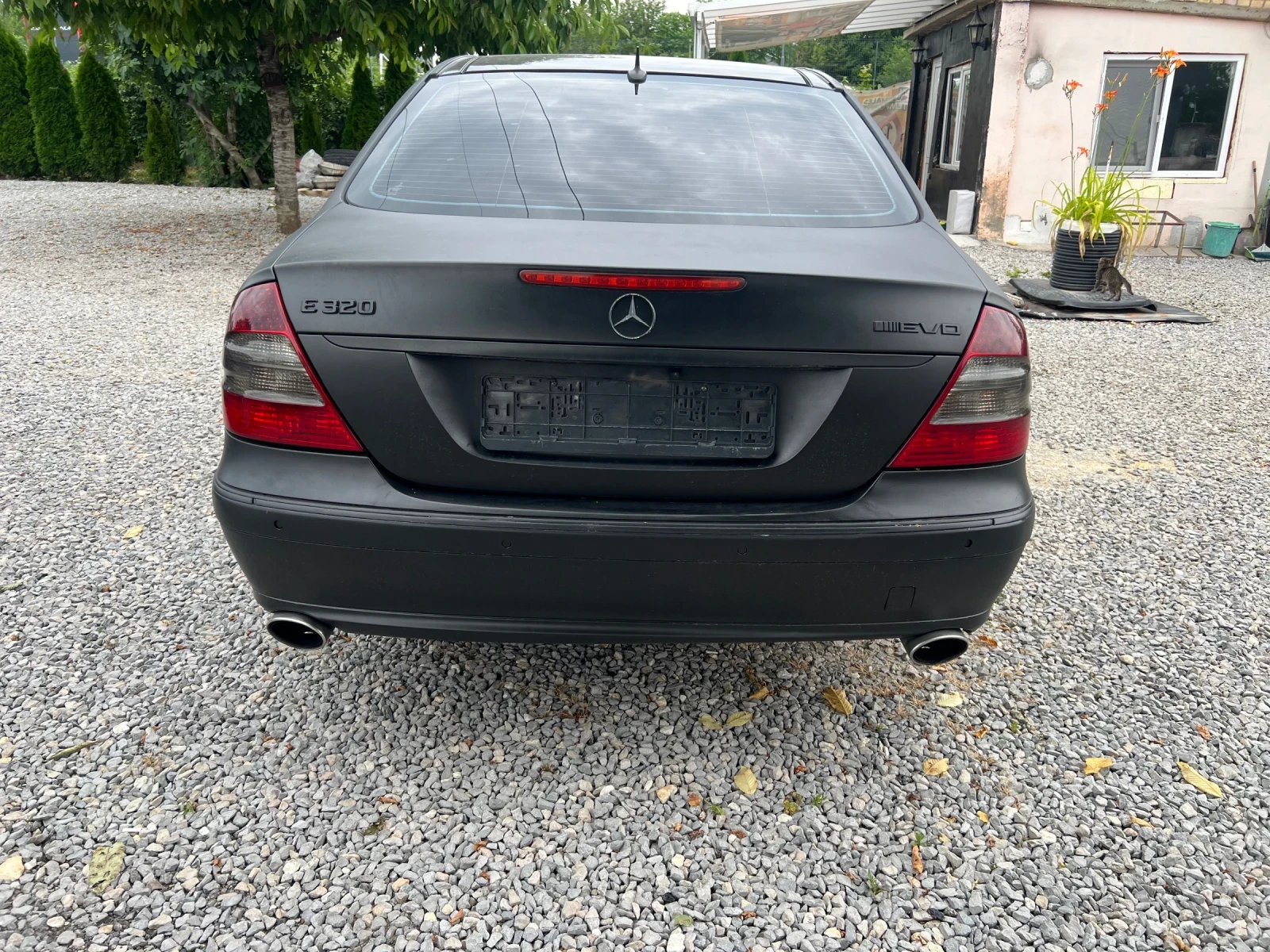 Mercedes-Benz E 320 204кс/Автоматик /Нави/Авангард, снимка 6 - Автомобили и джипове - 54027374