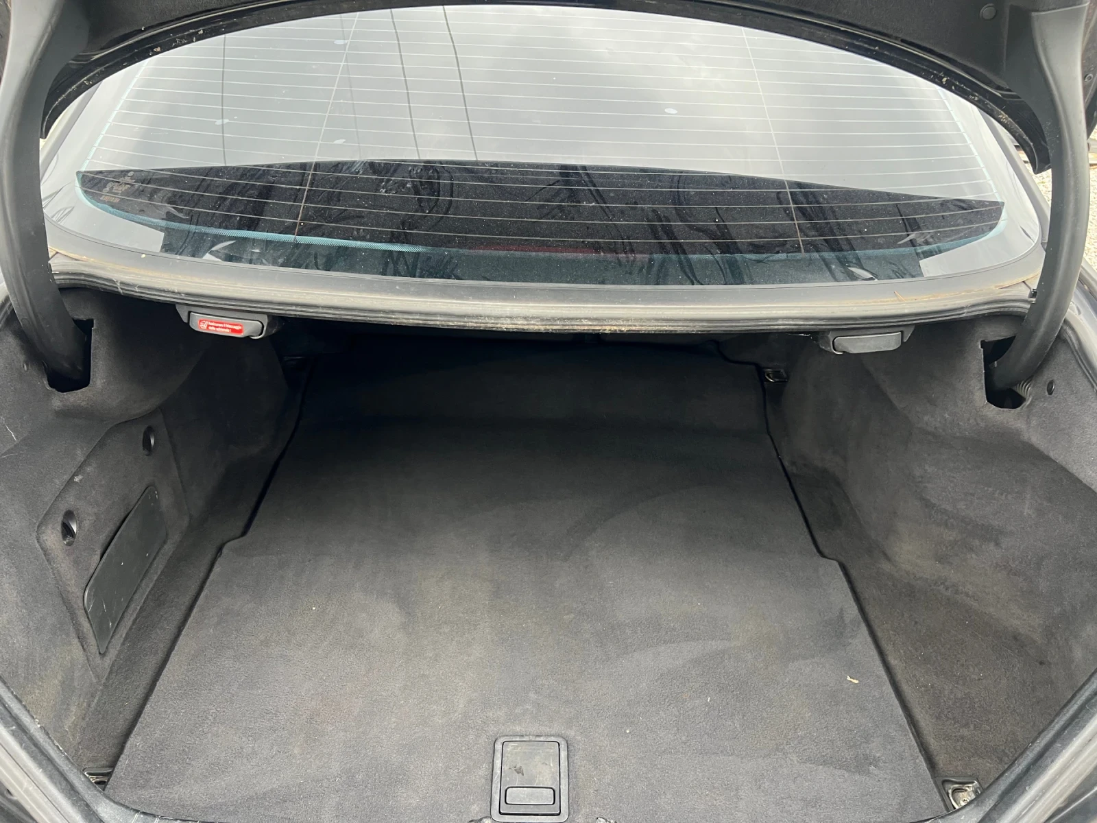 Mercedes-Benz E 320 204кс/Автоматик /Нави/Авангард, снимка 12 - Автомобили и джипове - 54027374