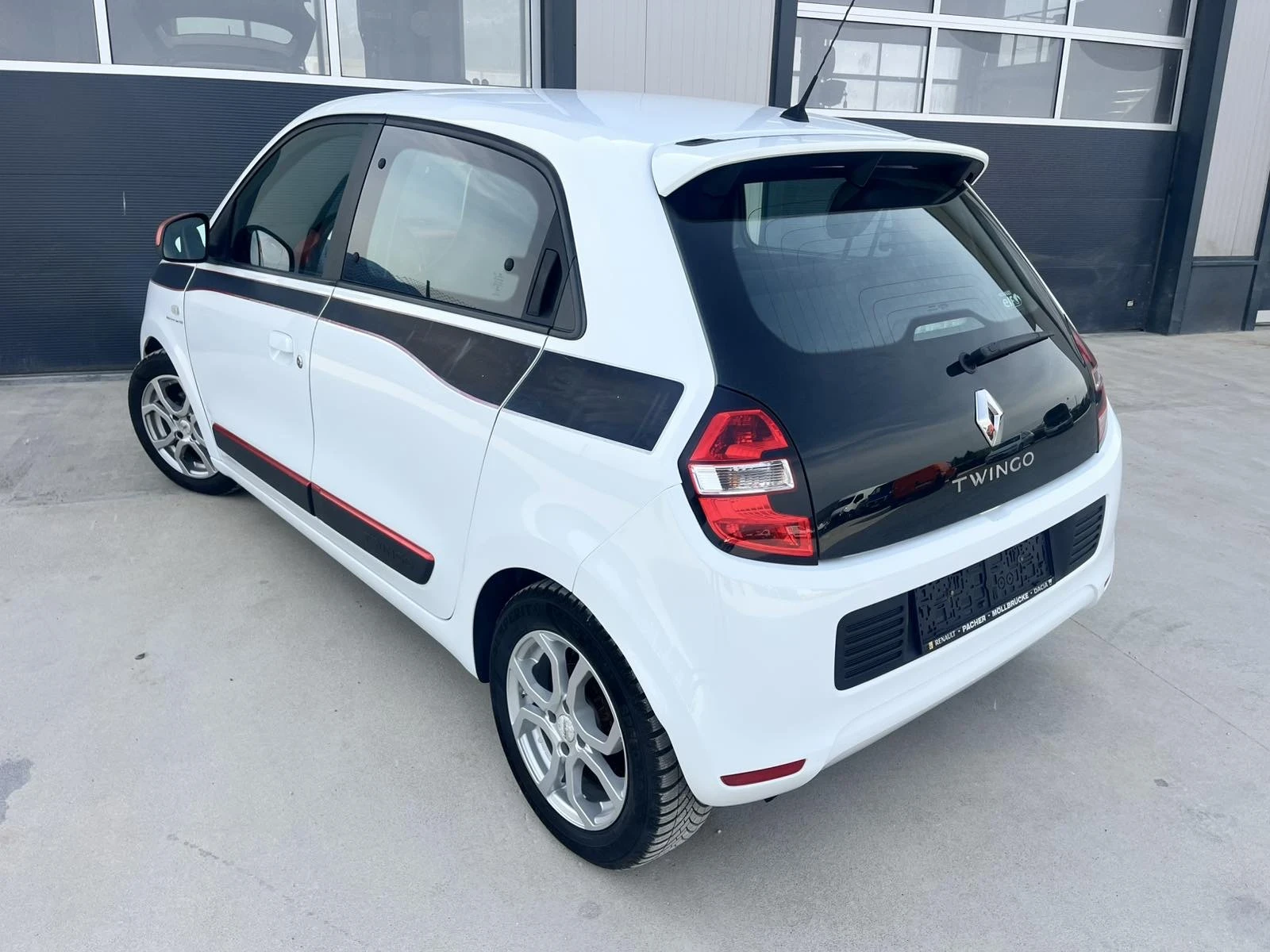 Renault Twingo ЕВРО 6, снимка 3 - Автомобили и джипове - 54188511