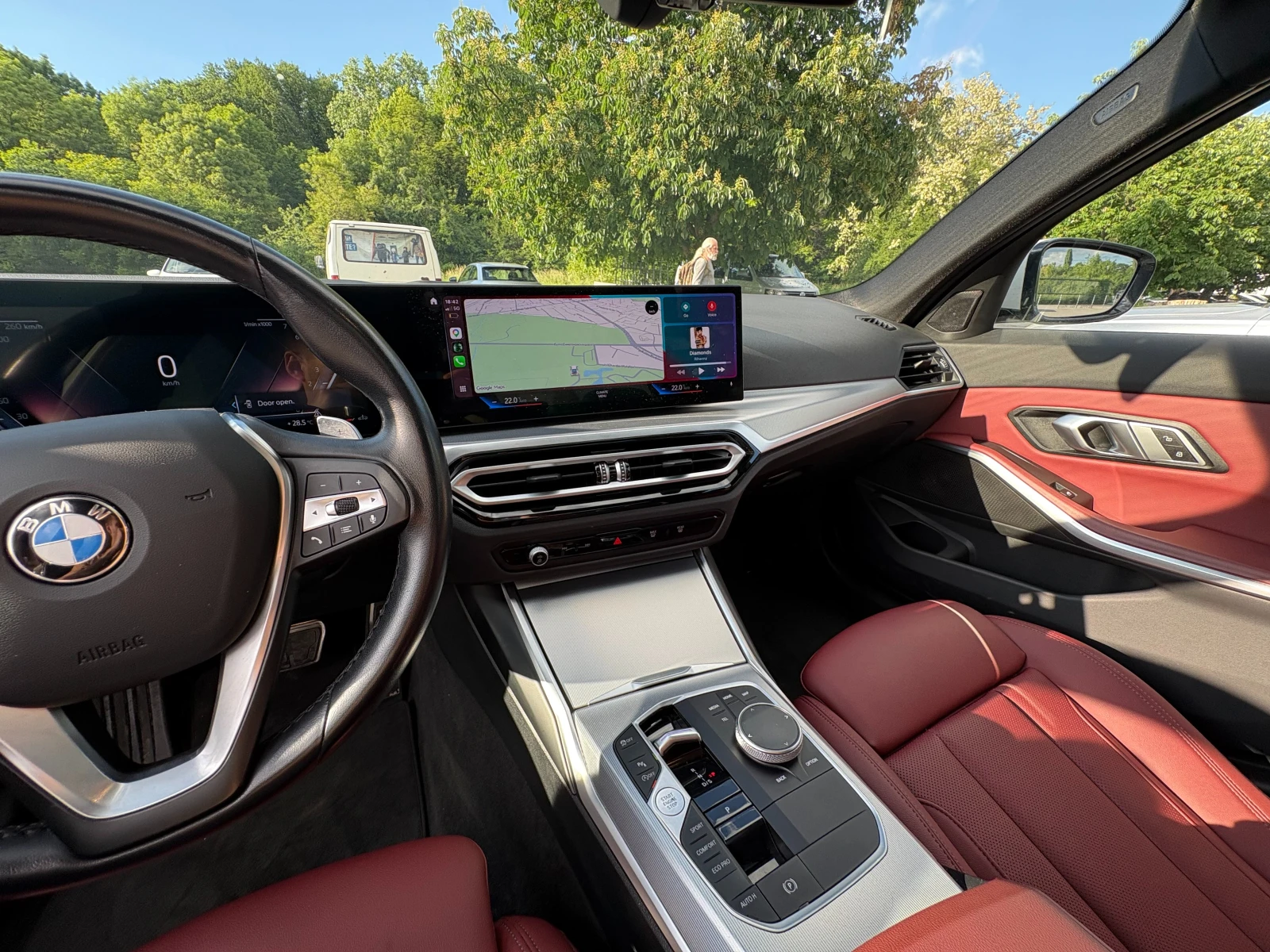 BMW 330 xDrive, снимка 9 - Автомобили и джипове - 54691071