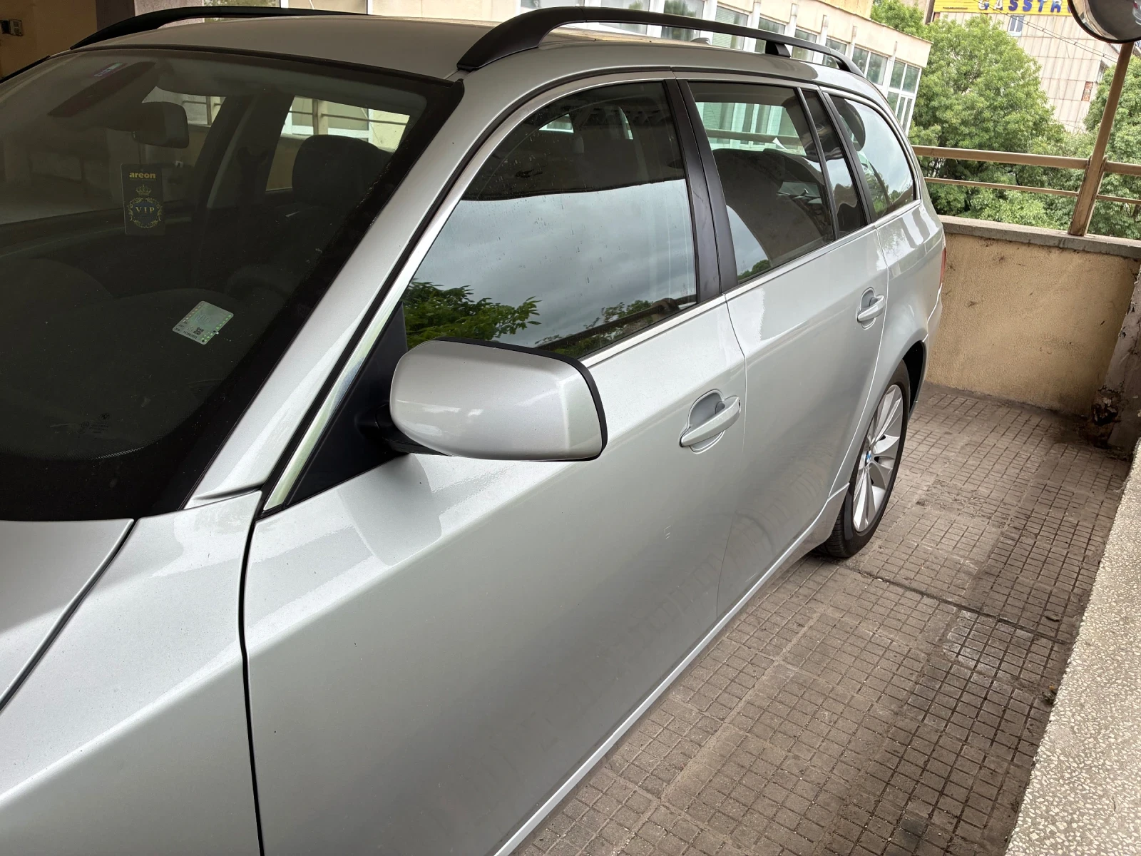 BMW 523 Е61, снимка 4 - Автомобили и джипове - 54880067