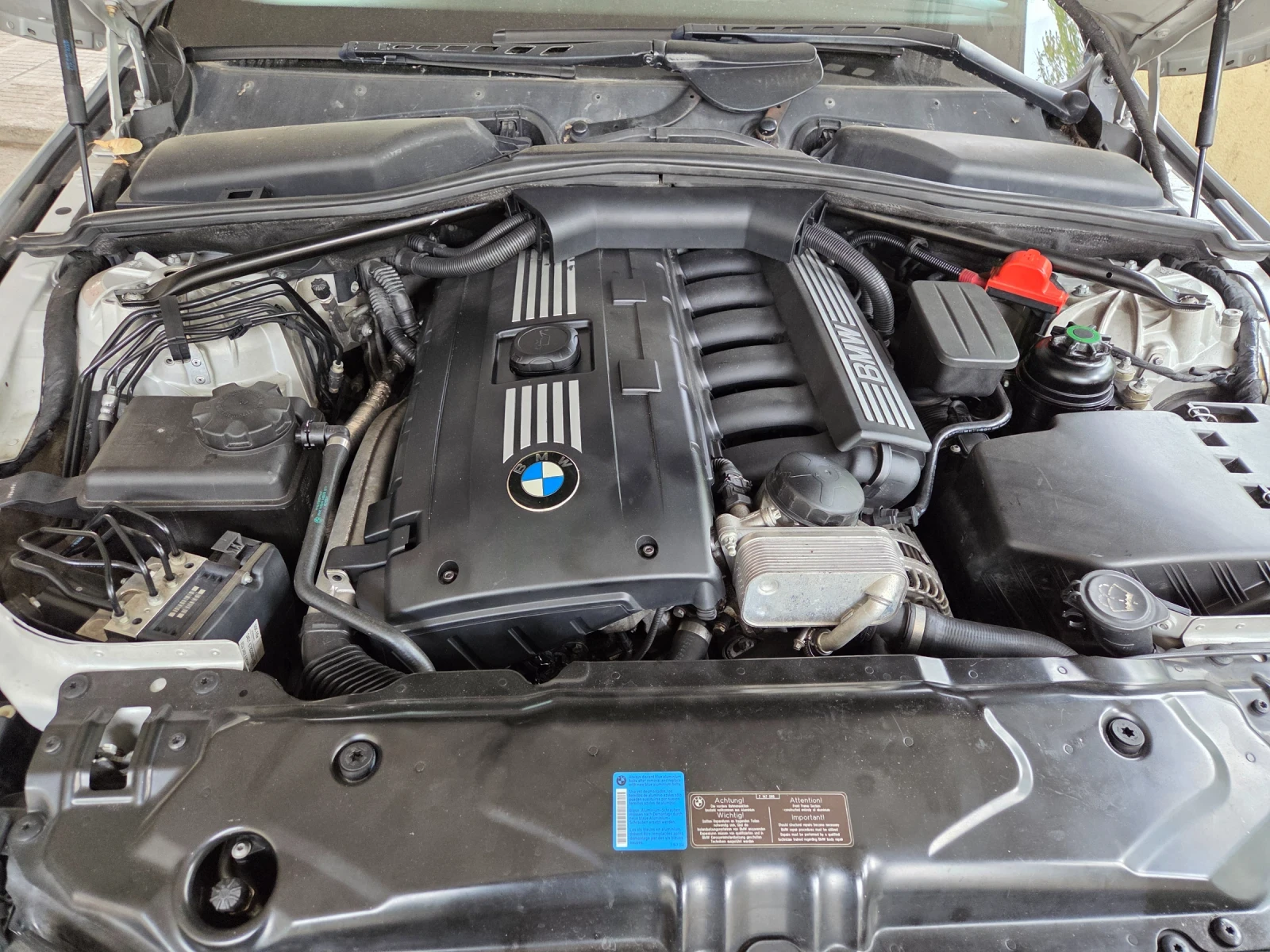BMW 523 Е61, снимка 2 - Автомобили и джипове - 56301577