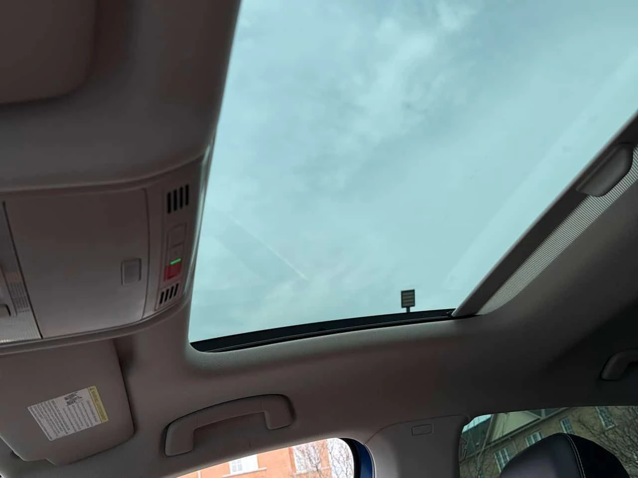 VW Jetta * Highline * CARFAX * БЕЗ ПЪРВОНАЧАЛНА ВНОСКА, снимка 11 - Автомобили и джипове - 54919993