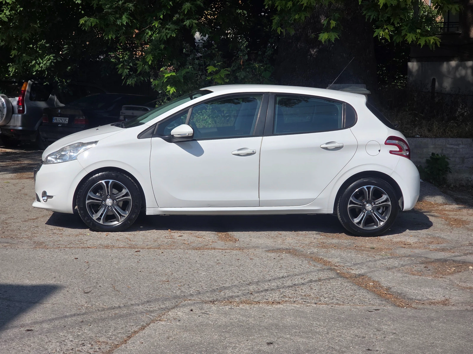 Peugeot 208 1.4i ��� ����� | Mobile.bg � ����������� 4