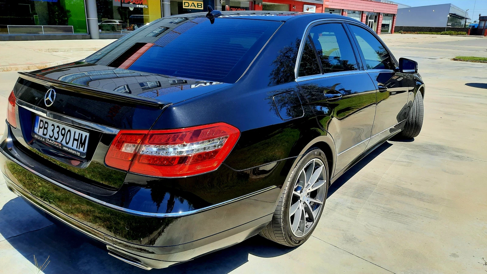 Mercedes-Benz E 350, снимка 4 - Автомобили и джипове - 55386189