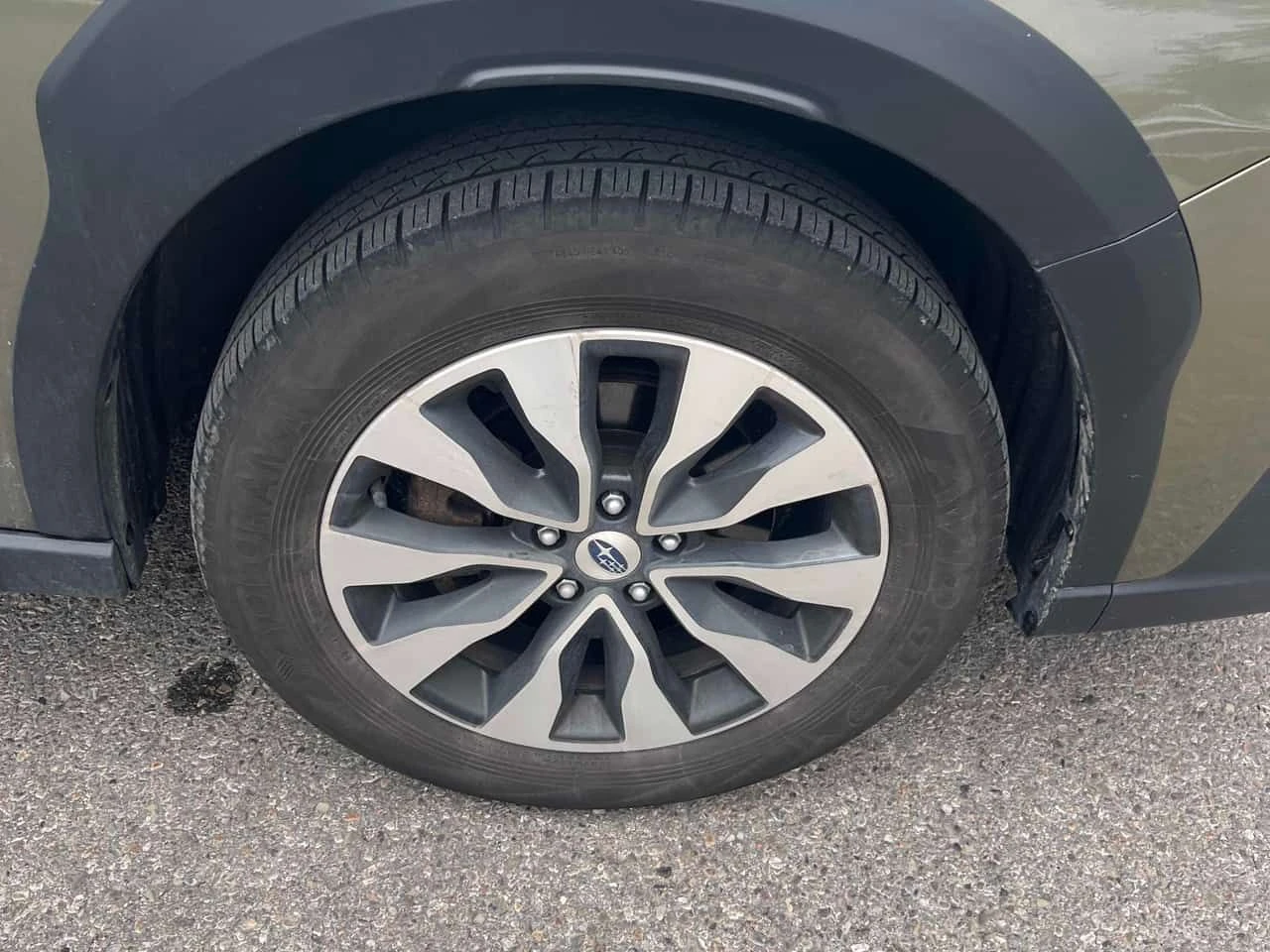 Subaru Outback Limited XT | CARFAX | АВТОКРЕДИТ БЕЗ ПЪРВОНАЧАЛНА , снимка 6 - Автомобили и джипове - 55514255