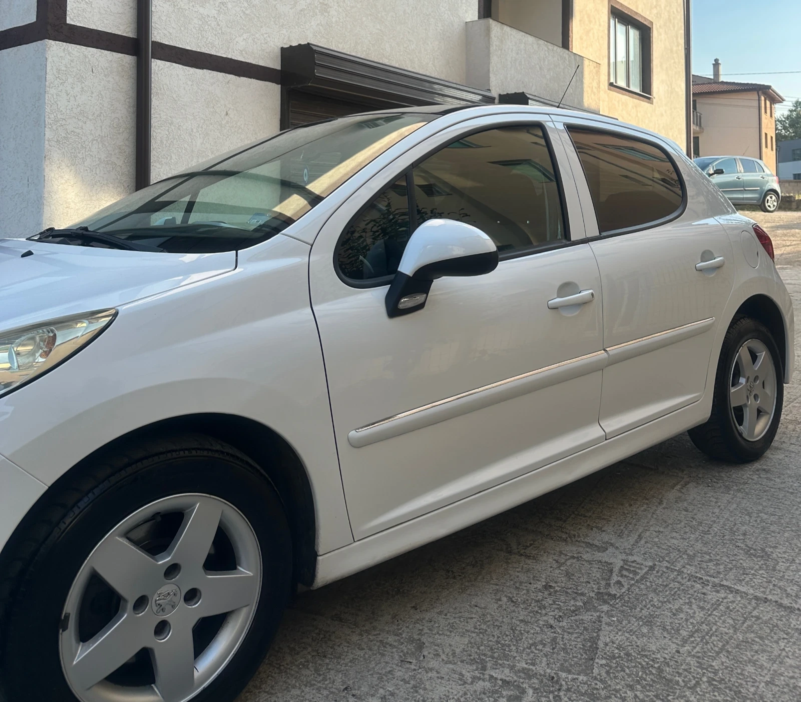 Peugeot 207 Панорама* Face, снимка 4 - Автомобили и джипове - 55841328