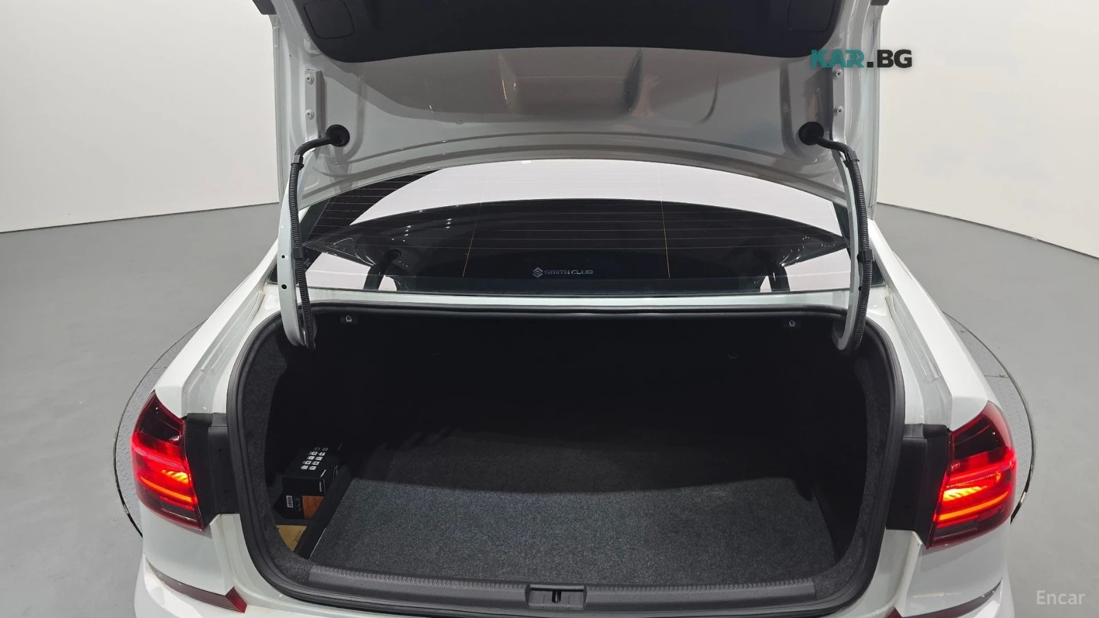 VW Passat 2.0 TSI* LАNEASSIST* КОЖА* ПАНО, снимка 16 - Автомобили и джипове - 55845440