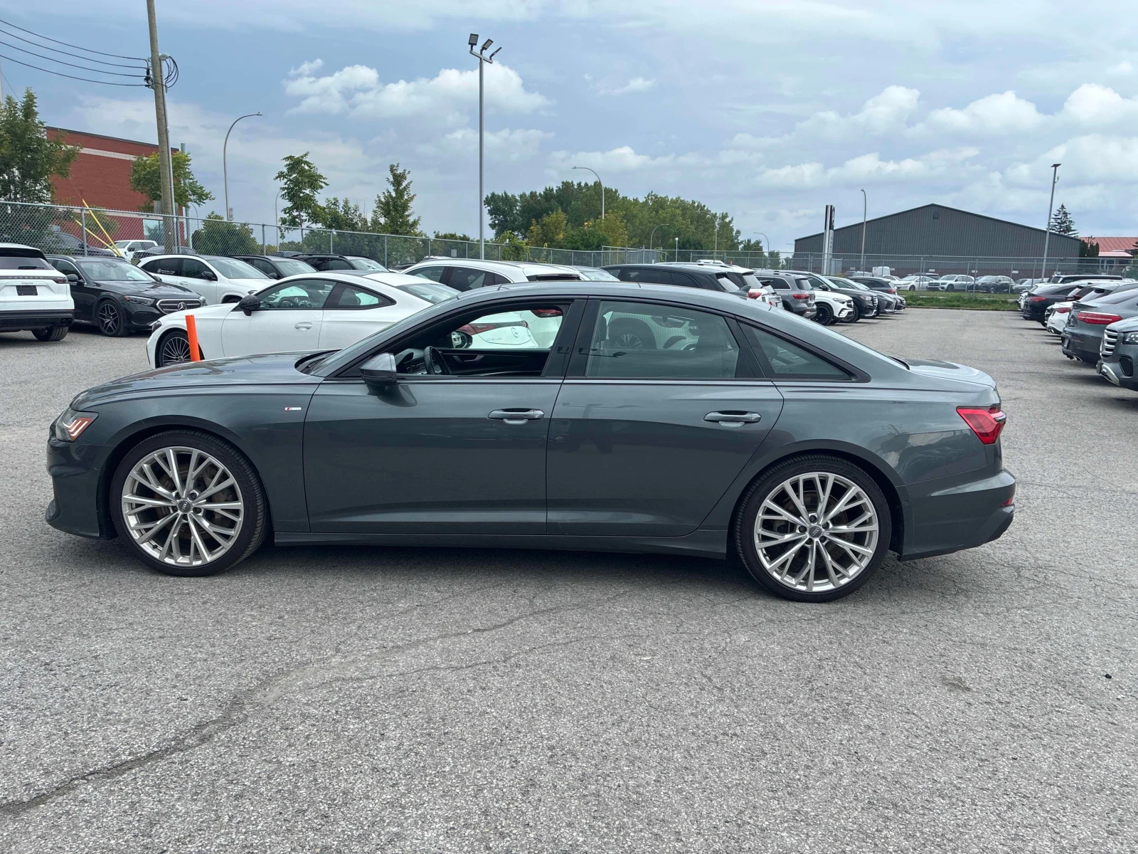 Audi A6 Technik | CARFAX | БЕЗ ИНЦИДЕНТИ, снимка 3 - Автомобили и джипове - 55848711