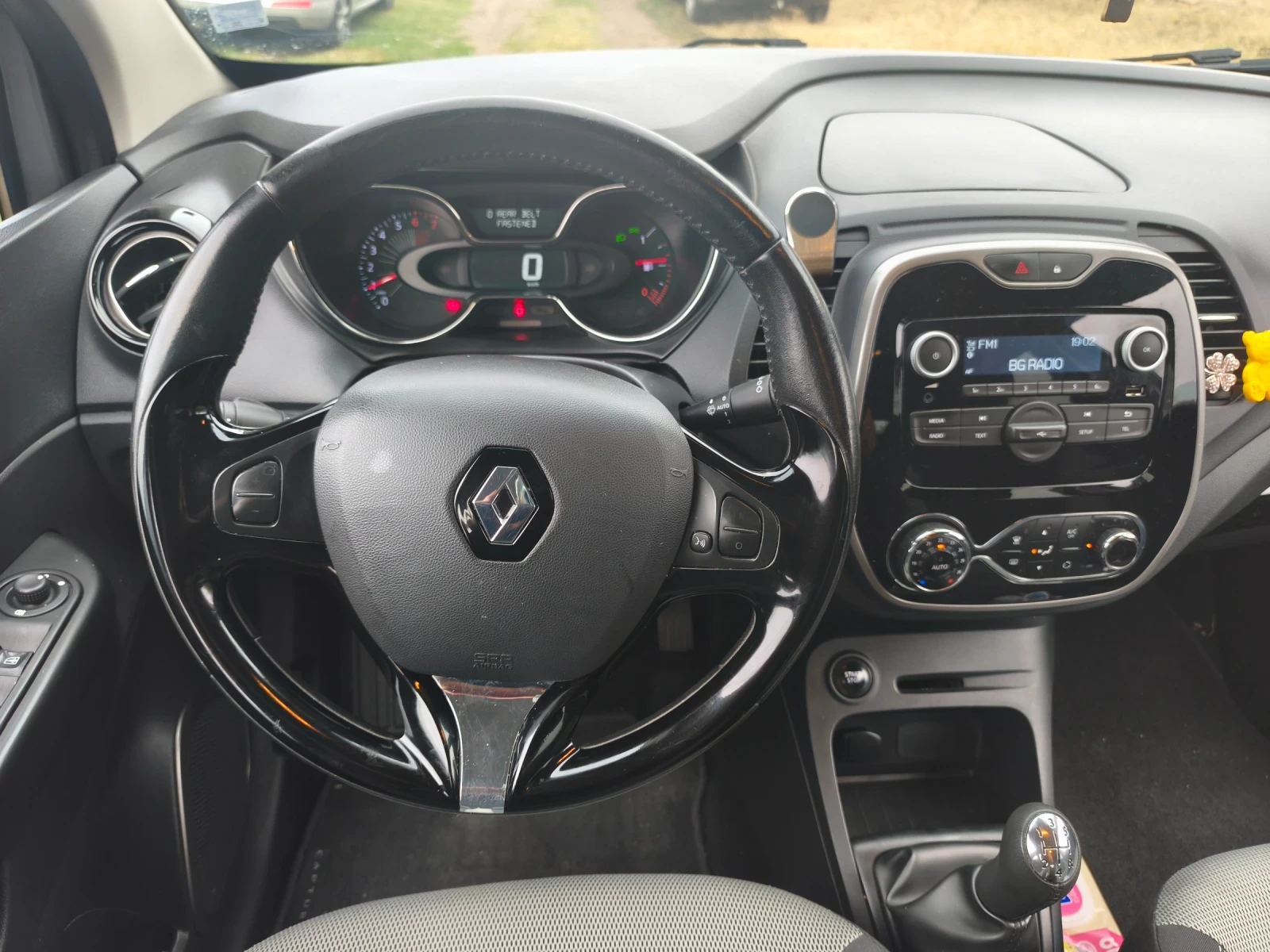 Renault Captur, снимка 12 - Автомобили и джипове - 55874045