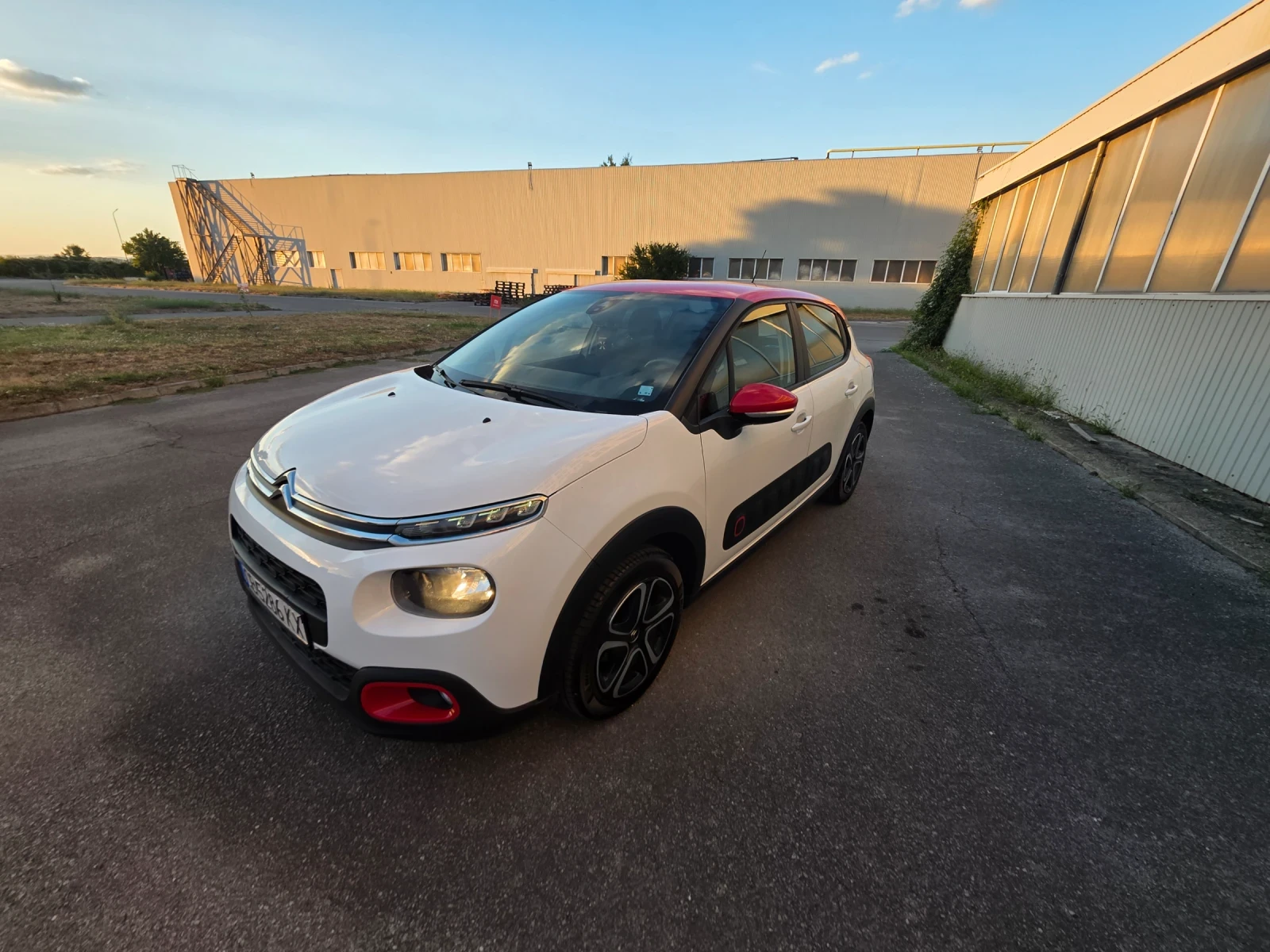 Citroen C3 Feel PureTech, снимка 2 - Автомобили и джипове - 55943784