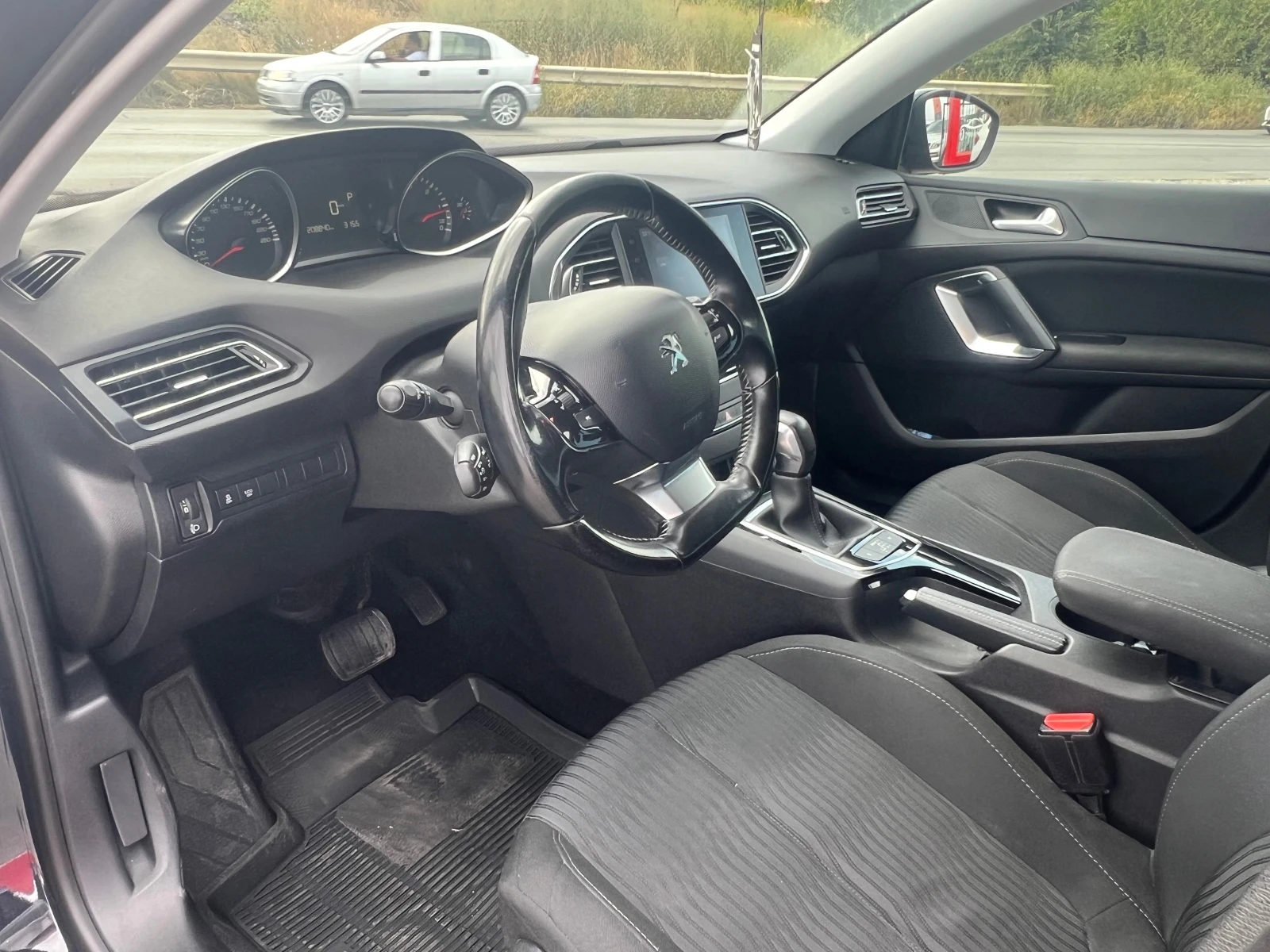 Peugeot 308 Собствен лизинг! 100% Одобрение, снимка 14 - Автомобили и джипове - 56073749