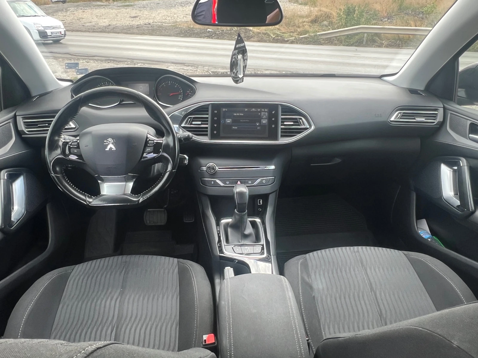 Peugeot 308 Собствен лизинг! 100% Одобрение, снимка 13 - Автомобили и джипове - 56073749