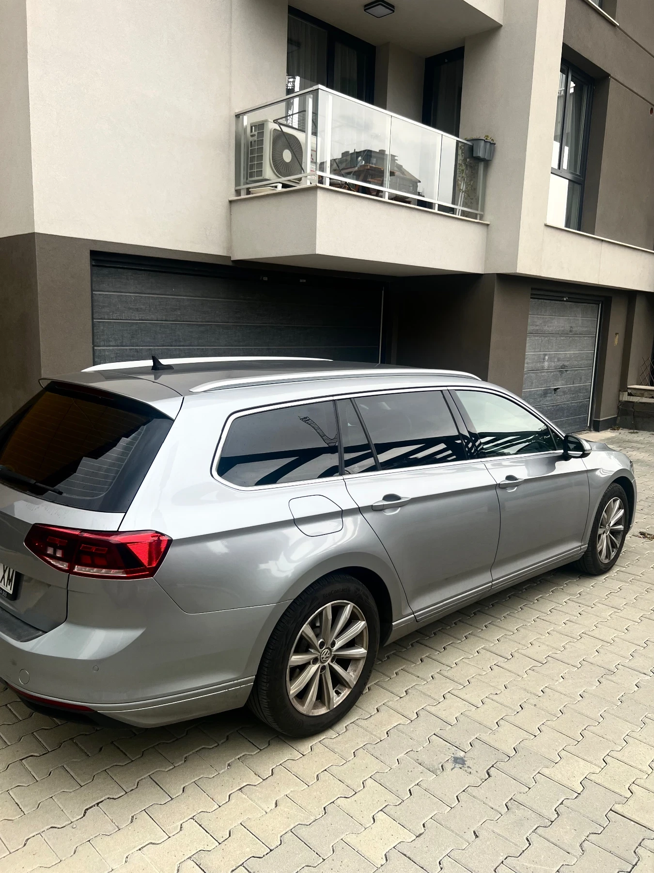 VW Passat 1.6 TDI, снимка 5 - Автомобили и джипове - 56237030