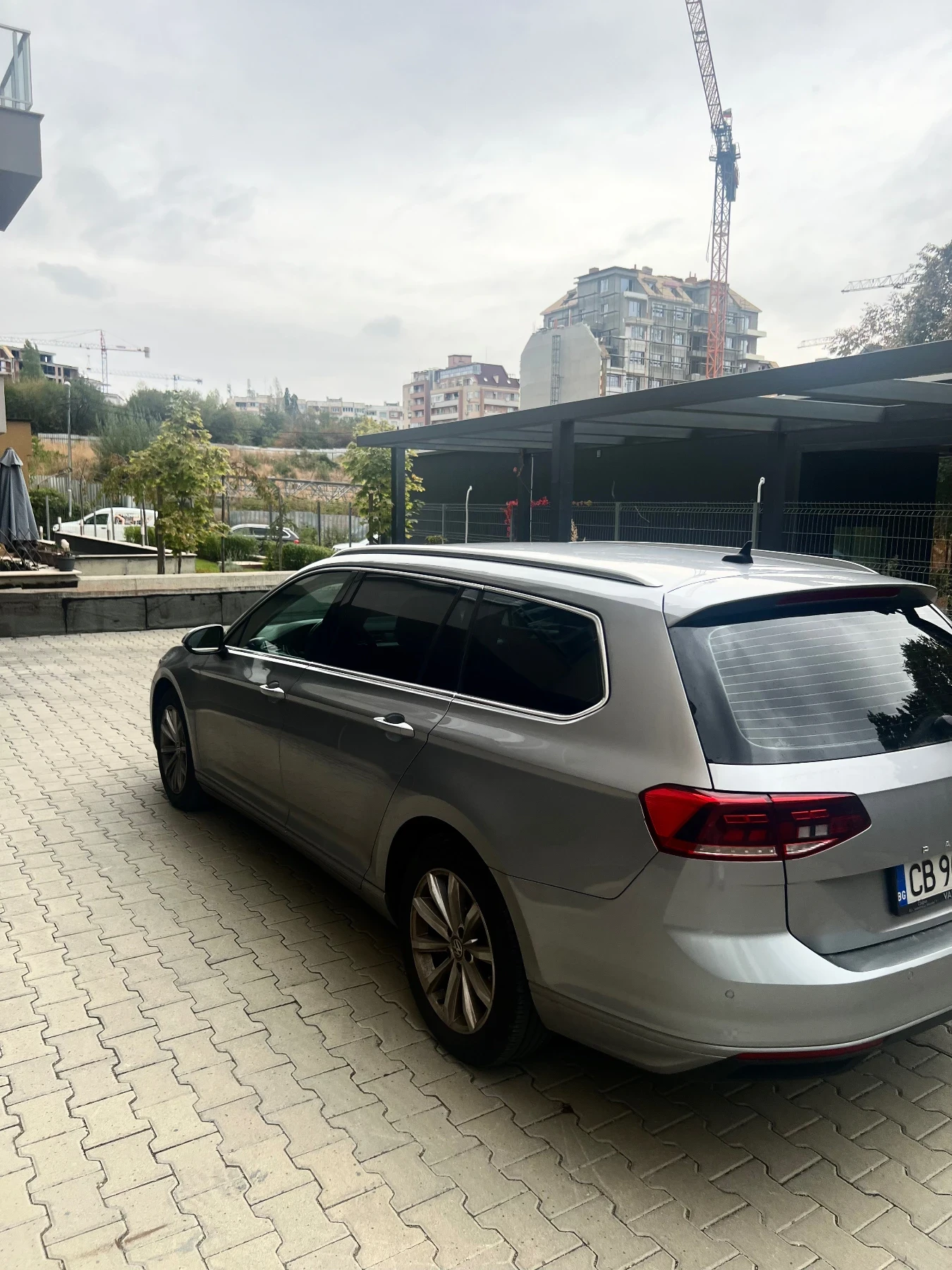 VW Passat 1.6 TDI, снимка 6 - Автомобили и джипове - 56237030