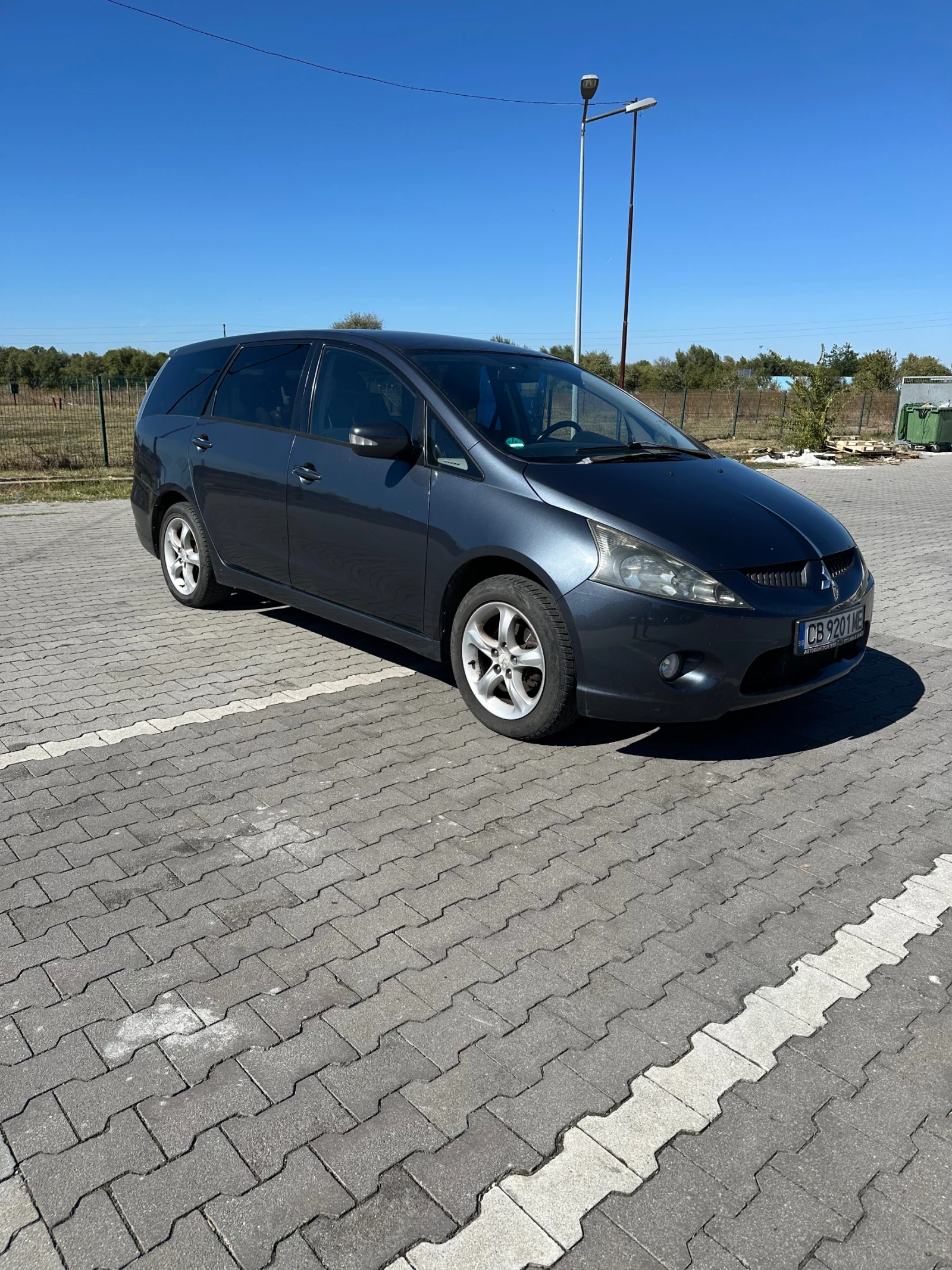 Mitsubishi Grandis, снимка 2 - Автомобили и джипове - 56345582