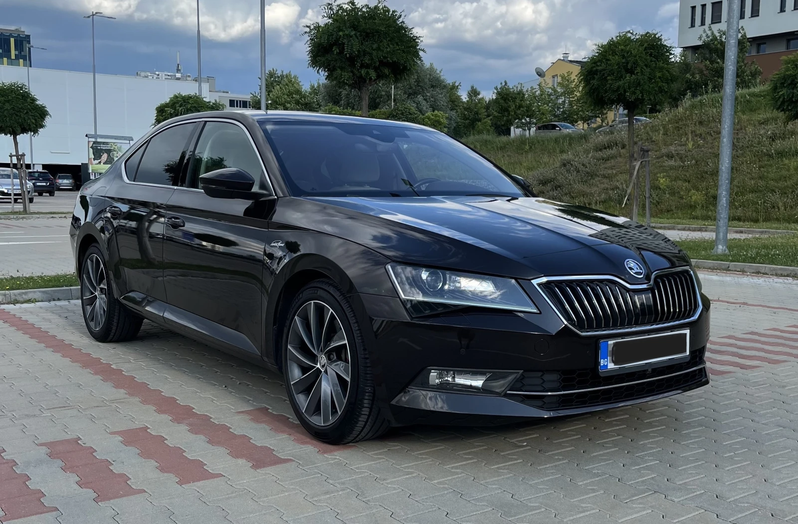 Skoda Superb  L&K 2.0 TSI 280hp 4x4 