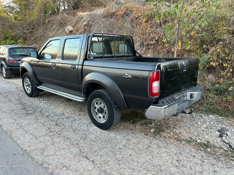 Nissan Navara 4х4, снимка 7 - Автомобили и джипове - 47870876