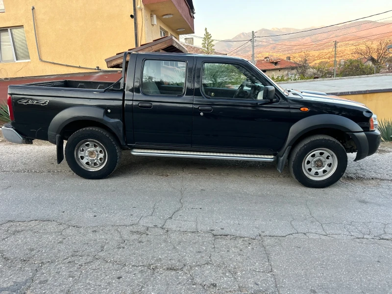 Nissan Navara 4х4, снимка 4 - Автомобили и джипове - 47870876