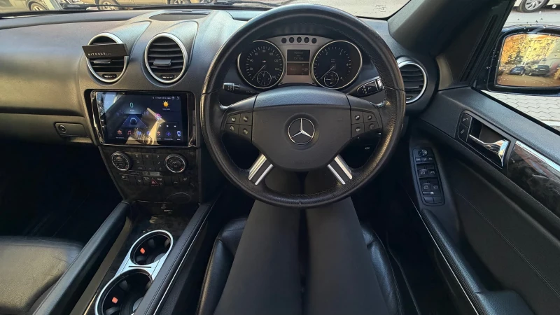 Mercedes-Benz ML 320, снимка 5 - Автомобили и джипове - 52794076