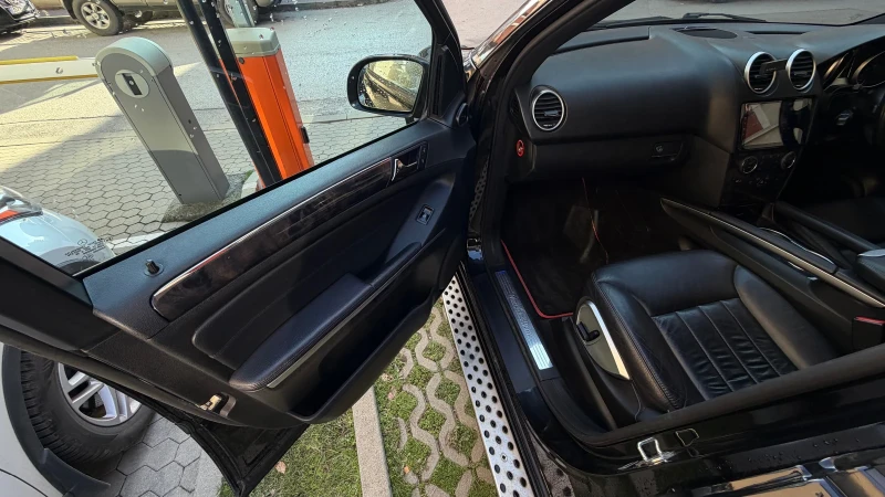 Mercedes-Benz ML 320, снимка 14 - Автомобили и джипове - 52794076