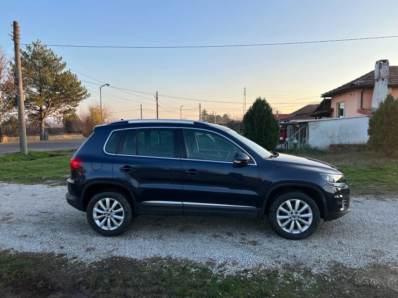 VW Tiguan, снимка 10 - Автомобили и джипове - 52915659
