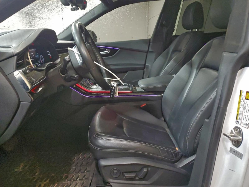 Audi Q8 PRESTIGE 3.0L 55TFSI DISTRONIC/DIGITAL/ОБДУХВАНЕ, снимка 7 - Автомобили и джипове - 53088266